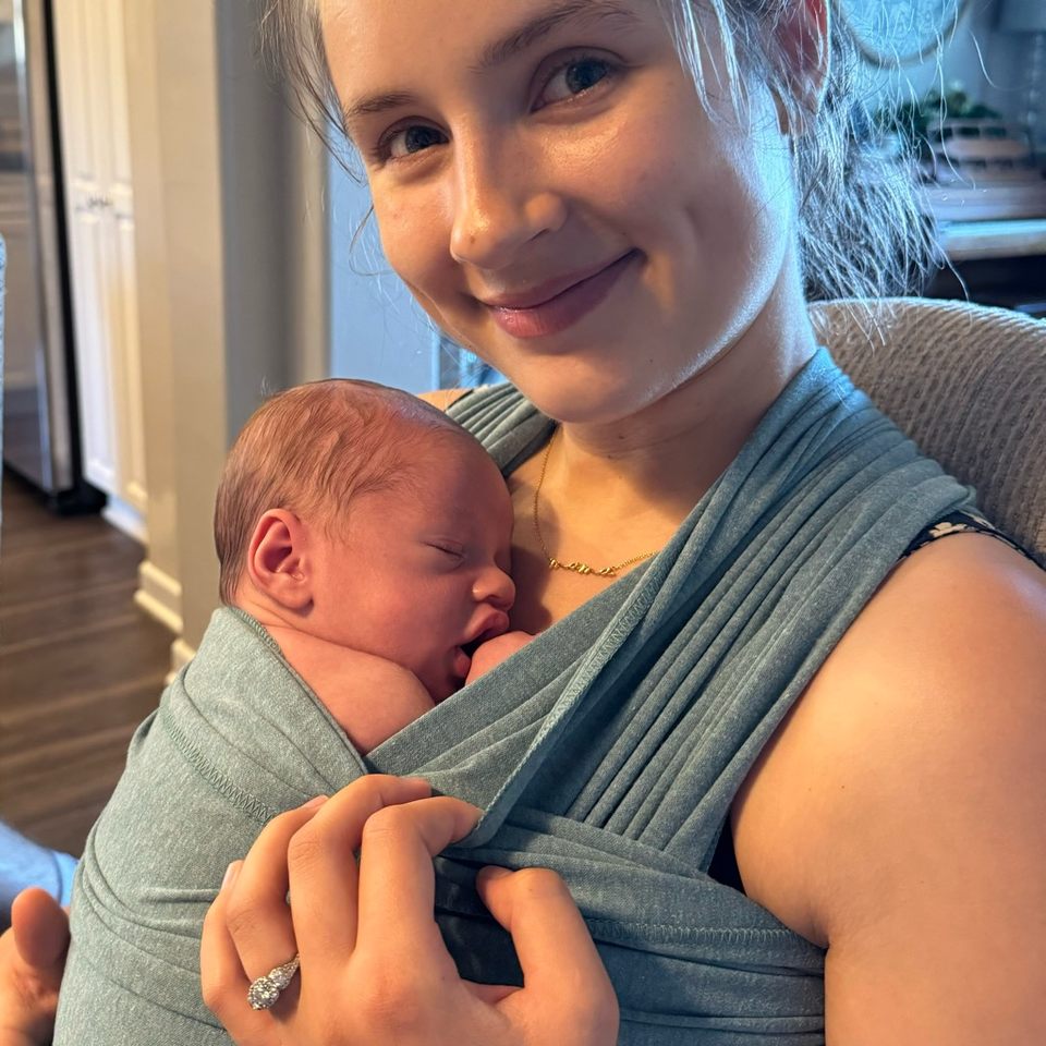 Group avatar for Carry30