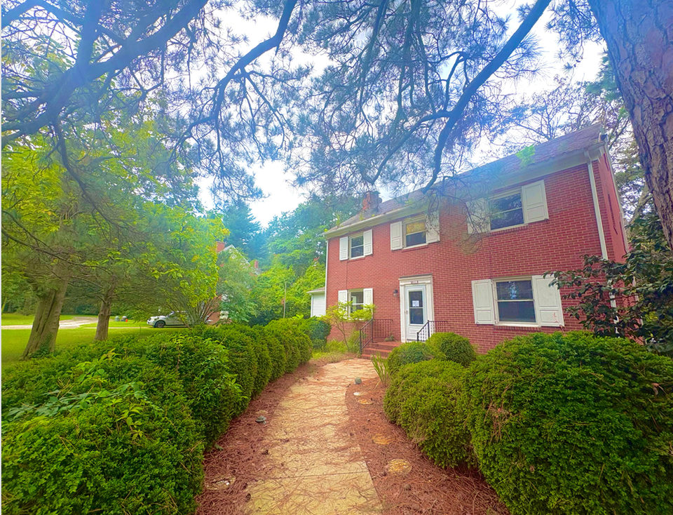 Group avatar for SU ENVR Book Club