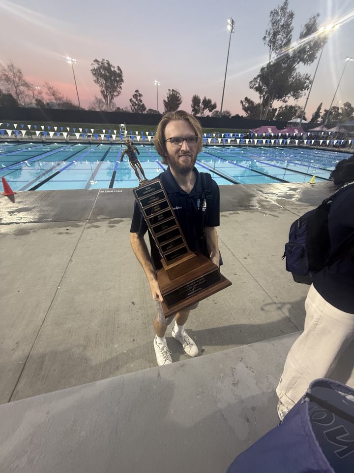 Group avatar for UNI Girls Swim 26