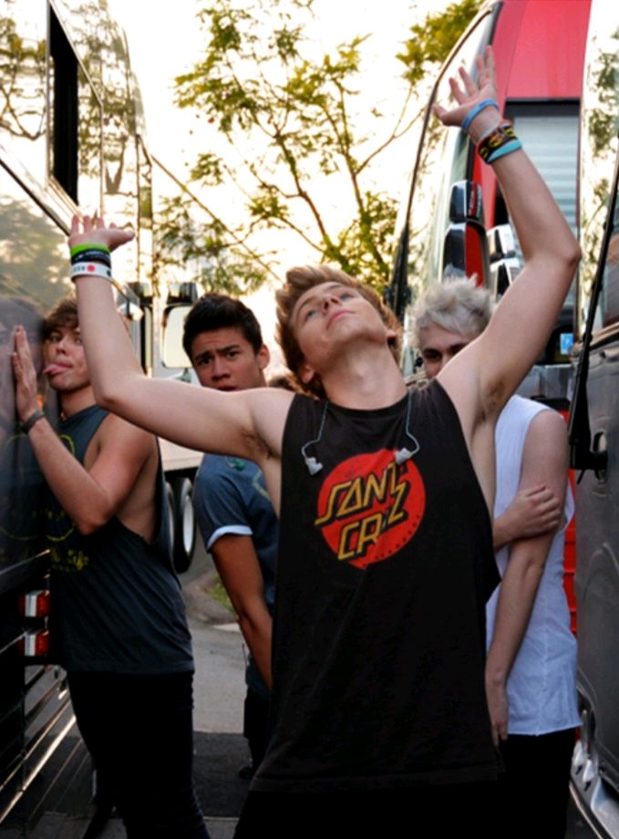 Group avatar for ⭐5SOS GIRLIES⭐