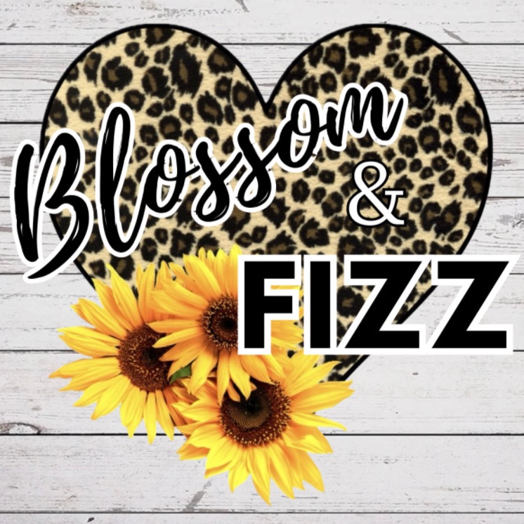 Group avatar for ᥫ᭡ ✞Crystal 🌻 Blossom and FIZZ